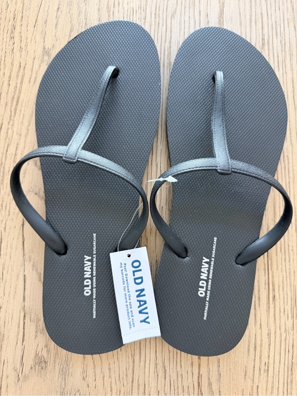 Old Navy Black Flip Flop Sandals